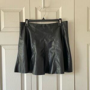 House of Harlow 1960 Vegan Leather Pleated Flare Mini Skirt Black